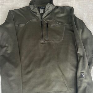 Patagonia Men's Olive Green R1 Jacket